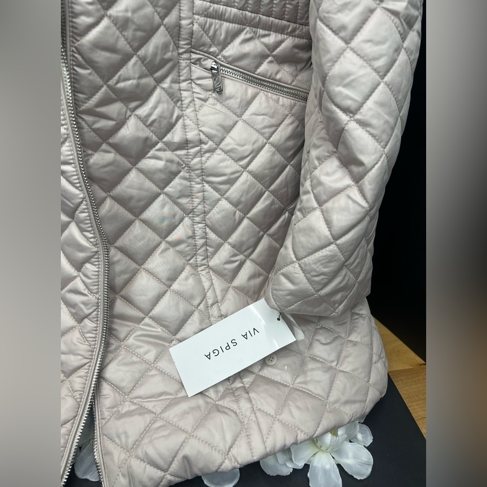 Brand new with tag Via Spiga's quilted coat is a cozy essential size Large - Picture 12 of 16